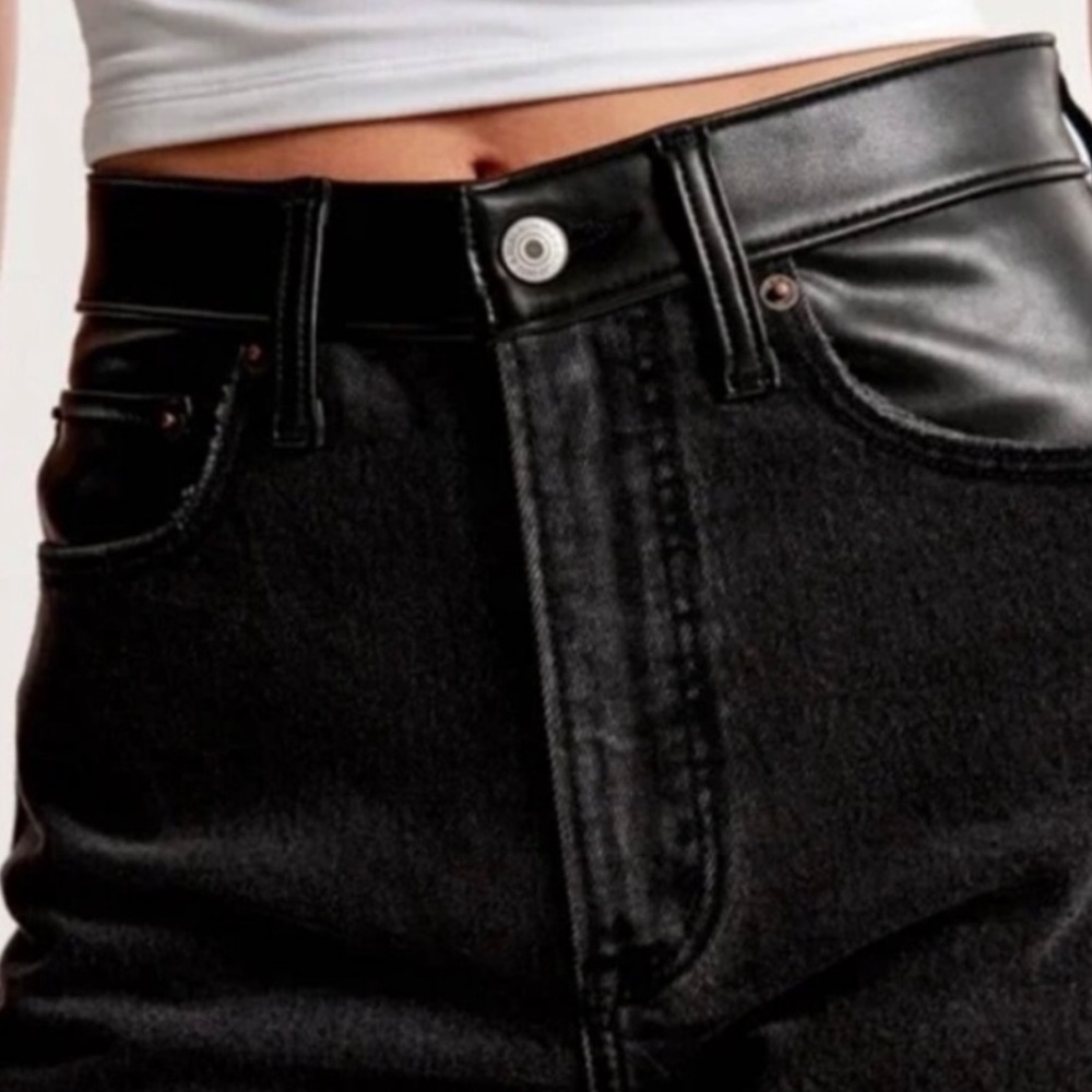 Abercrombie & Fitch Women's Ankle Straight Ultra High Rise Denim / Faux Leather